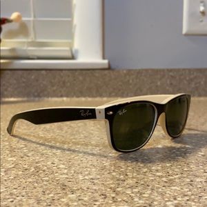 Rayban New Wayfarer men’s sunglasses